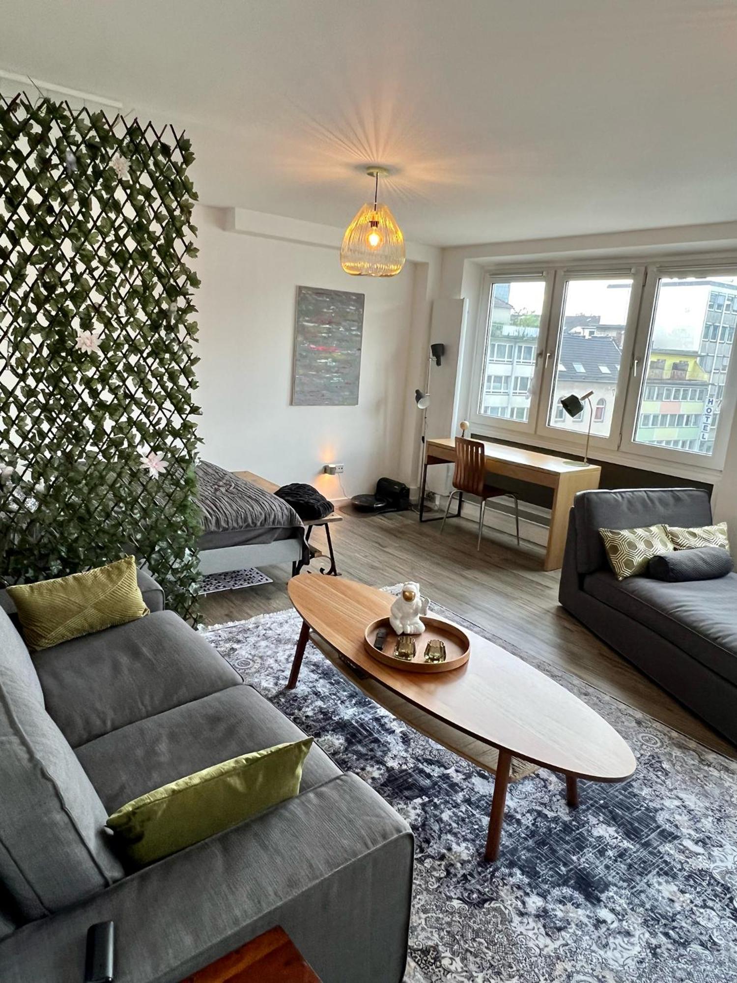 Stillvolles Mitten In Little Tokyo Düsseldorf